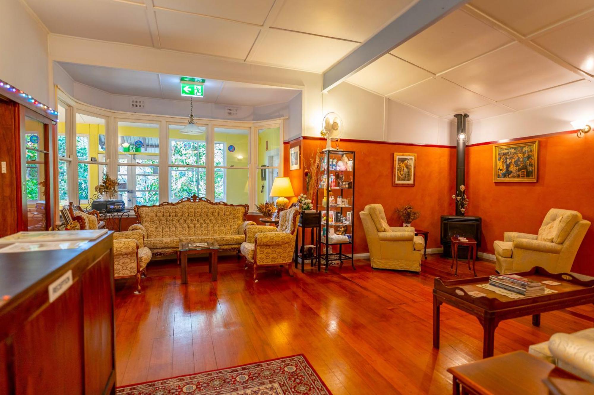 Kubba Roonga Guesthouse - Boutique Luxury Spa Retreat & Gardens - Blue Mountains Blackheath Buitenkant foto